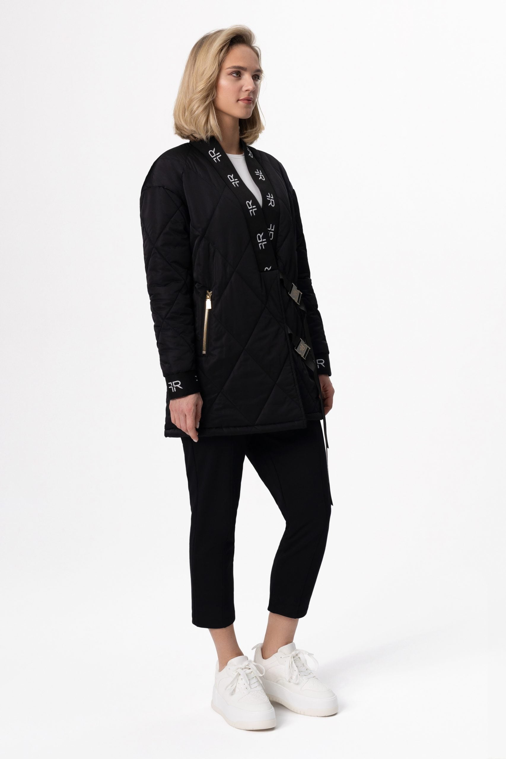 FREISI Padded Jacket — a fusion of timeless design and contemporary flair